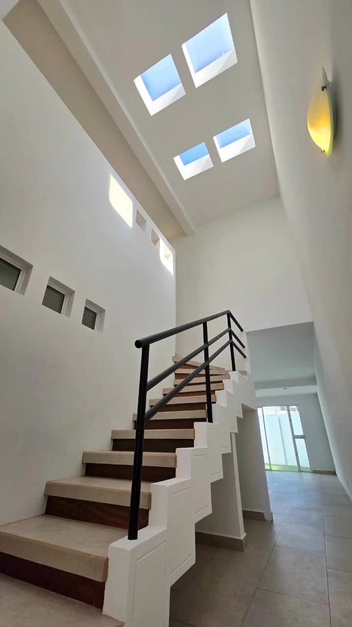 Casa en venta en Carretera a El Salvador km 15.5 frente a Pradera Conc — Casa en Venta en Paraje Solar, Carretera a El Salvador, Guatemala, Ciudad — foto 5 de 17