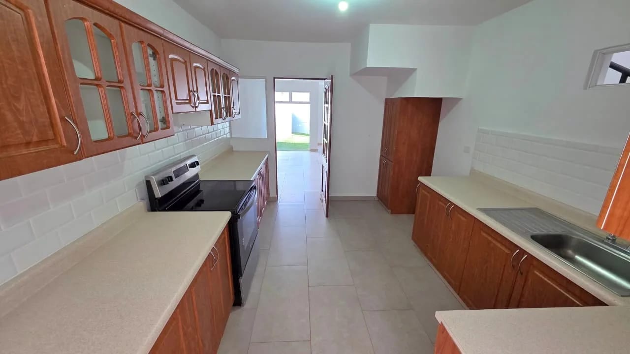 Casa en venta en Carretera a El Salvador km 15.5 frente a Pradera Conc — Casa en Venta en Paraje Solar, Carretera a El Salvador, Guatemala, Ciudad — foto 10 de 17