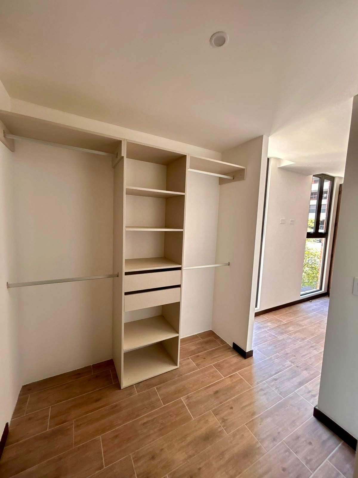 ALQUILER Apartamento nuevo una HAB zona 14 (copia) — Apartamento en Alquiler en Zona 14, Guatemala, Ciudad — foto 7 de 17