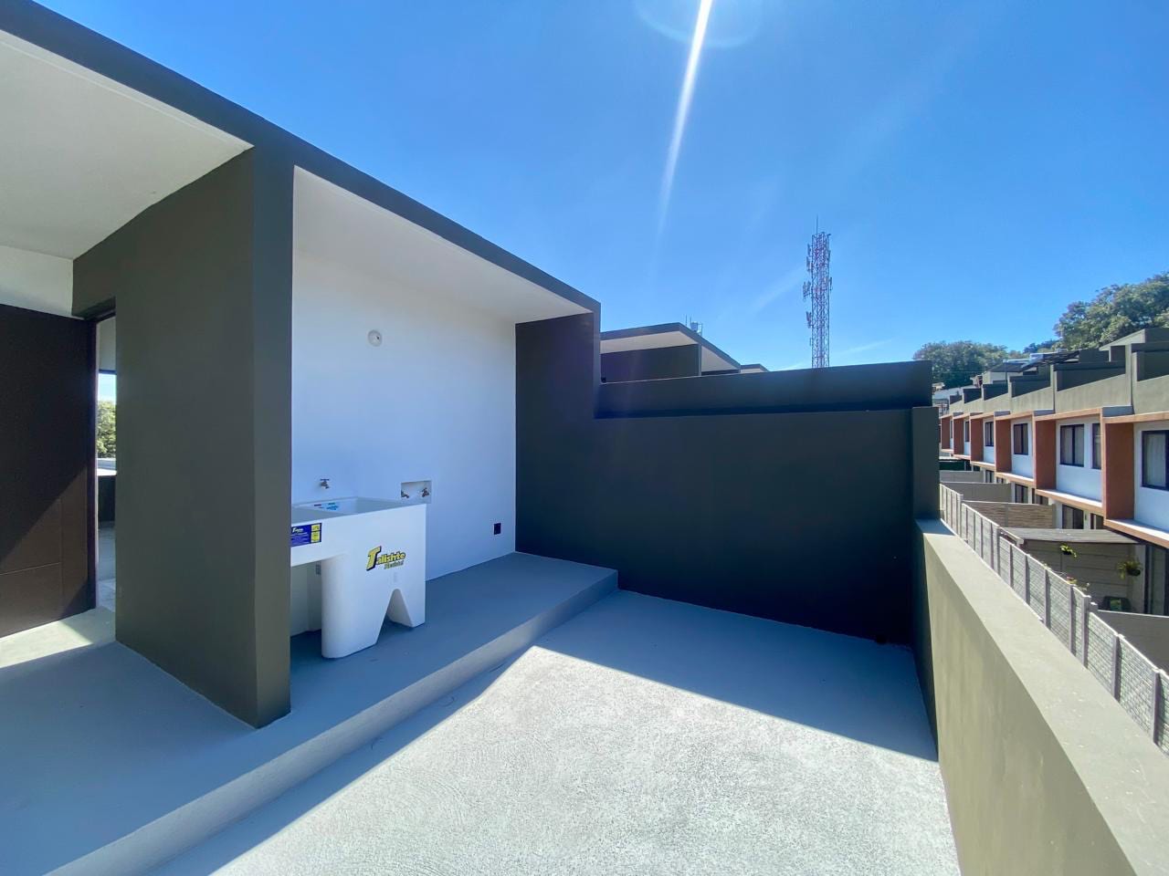 Linda Casa Nueva en Venta 3 Hab Zona 16 Laureles de San Isidro — Casa en Venta en Zona 16, Guatemala, Ciudad — foto 13 de 13
