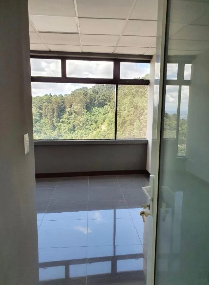 Renta Oficina Corporativo Muxbal — Oficina en Alquiler en Santa Catarina Pinula, Guatemala, Ciudad — foto 9 de 14