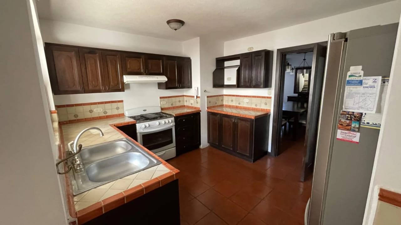 Casa amueblada en renta en Km. 19.9 — Casa en Alquiler en Carretera a El Salvador, Guatemala, Ciudad — foto 15 de 16