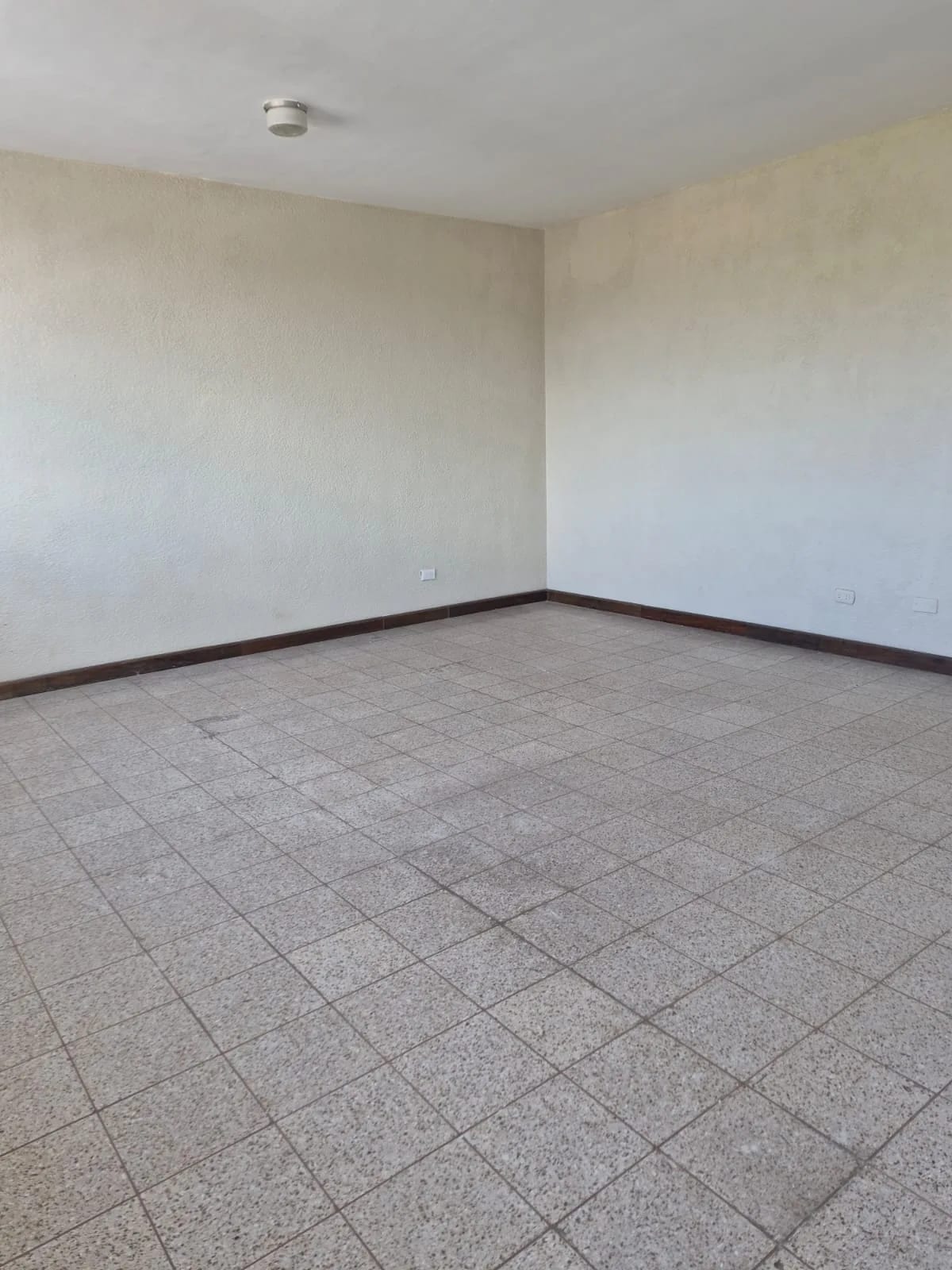 Casa en renta ubicada en Jardines de La Asunción Sur — Casa en Alquiler en Zona 5, Guatemala, Ciudad — foto 3 de 16