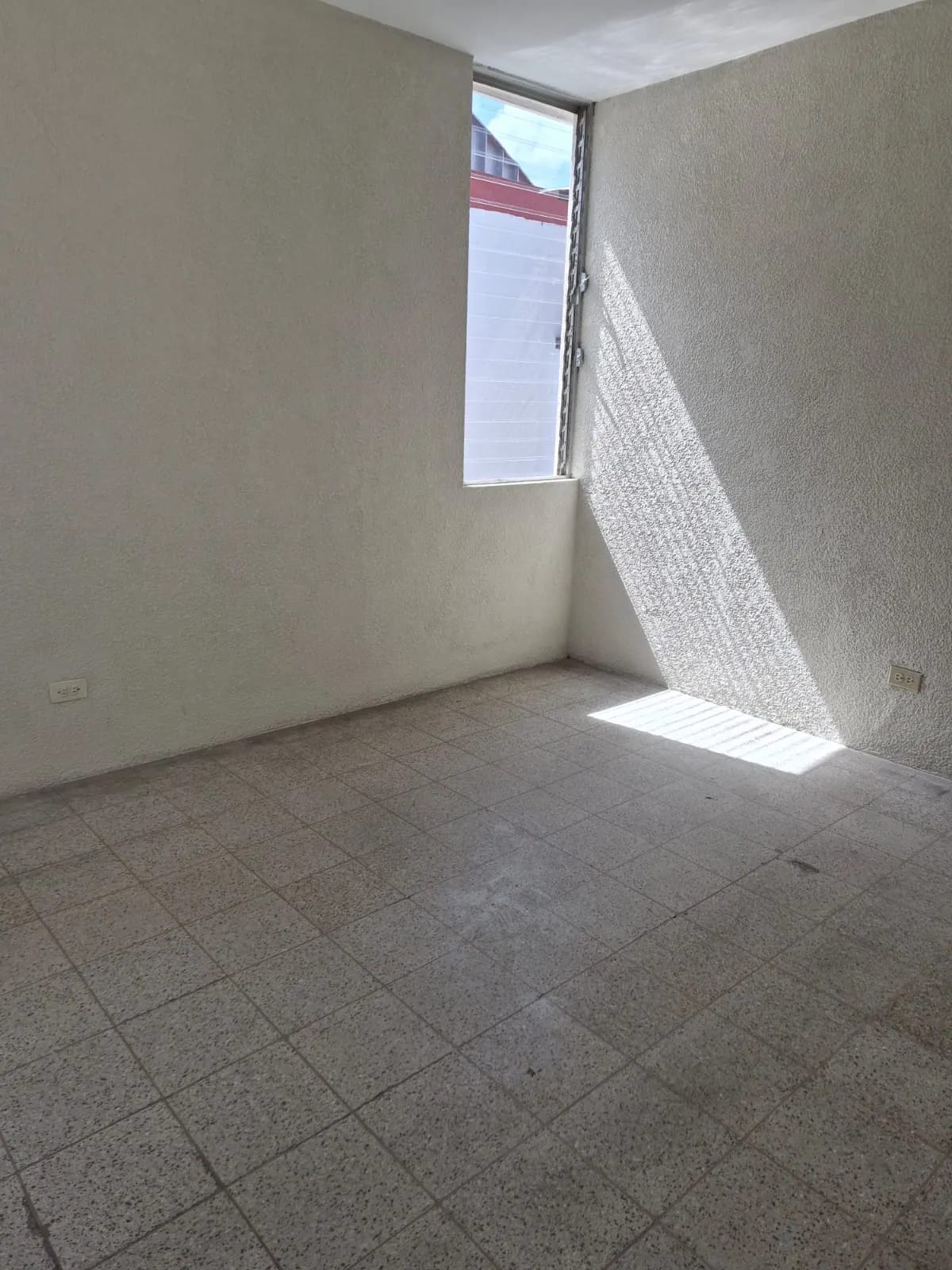 Casa en renta ubicada en Jardines de La Asunción Sur — Casa en Alquiler en Zona 5, Guatemala, Ciudad — foto 8 de 16