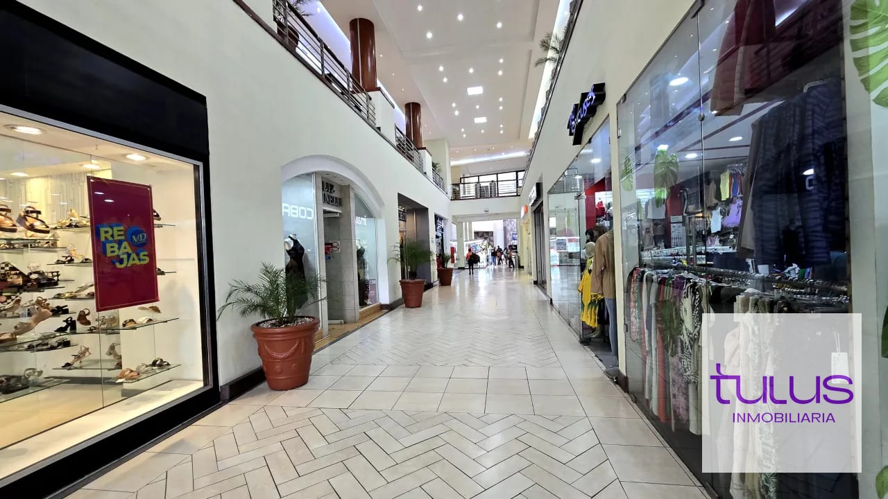 LOCAL dentro de CENTRO COMERCIAL zona 10 — Local en Alquiler en Zona 10, Guatemala, Ciudad — foto 4 de 5