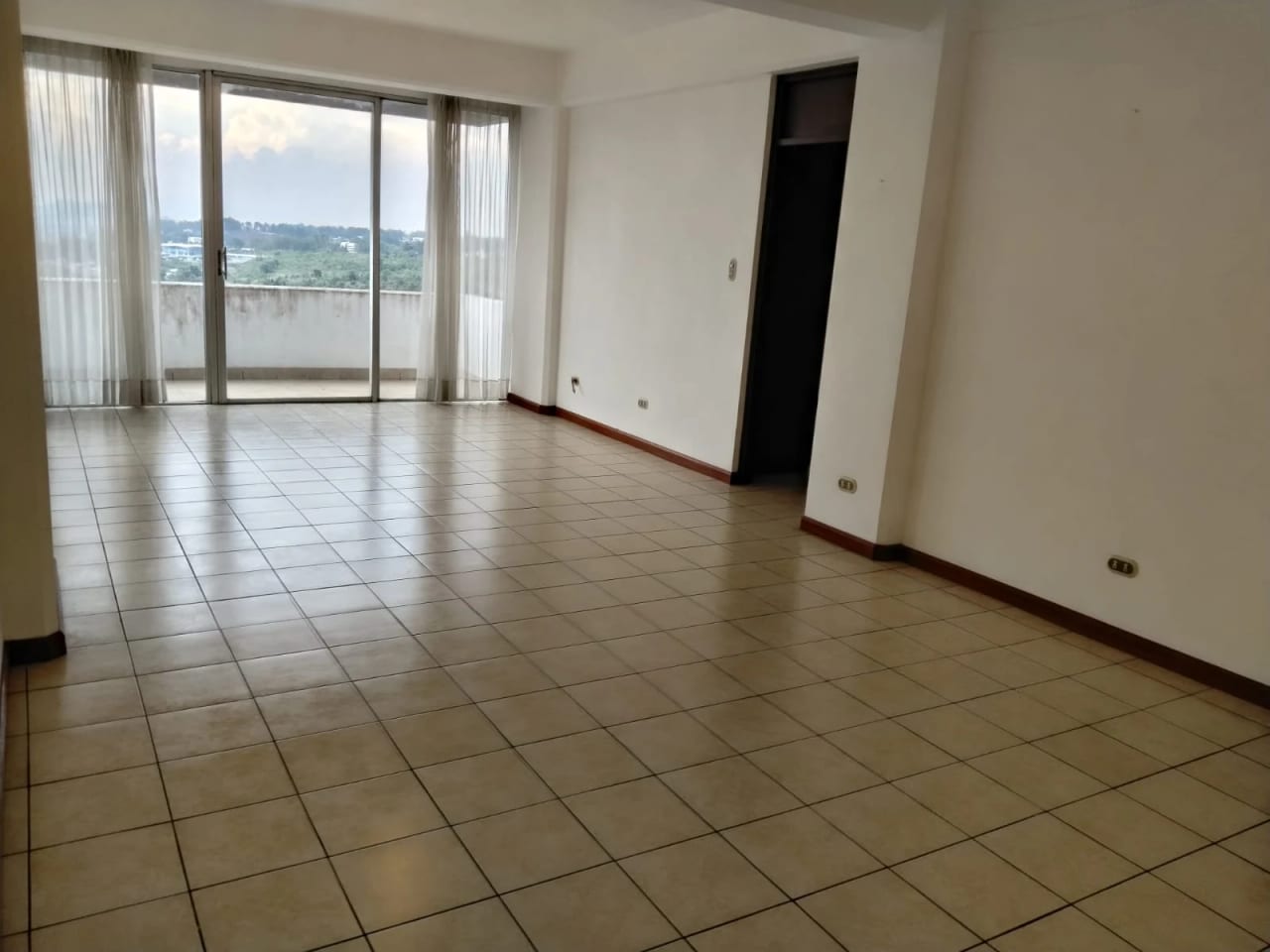 Apartamento Convista zona 15 - Image 2