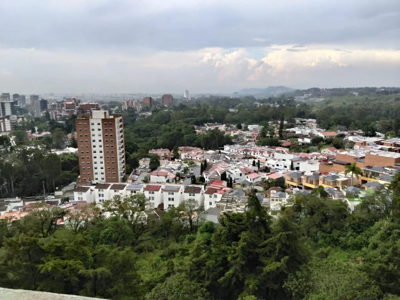 Apartamento Convista zona 15 - Image 1