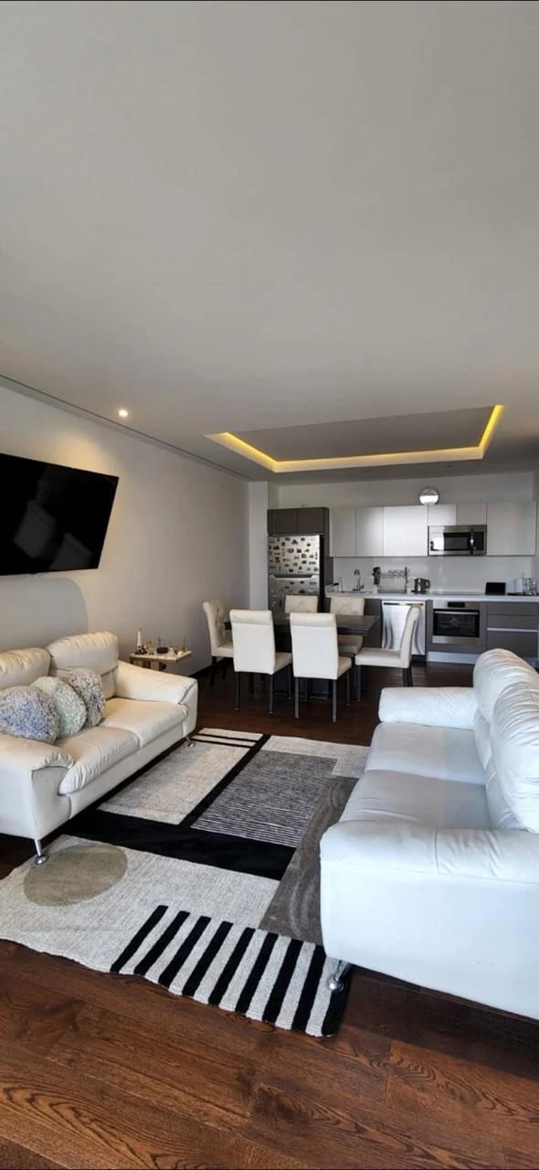 Apartamento de Lujo en zona 10 — Apartamento en Alquiler en Zona 10, Guatemala, Ciudad — foto 1 de 10