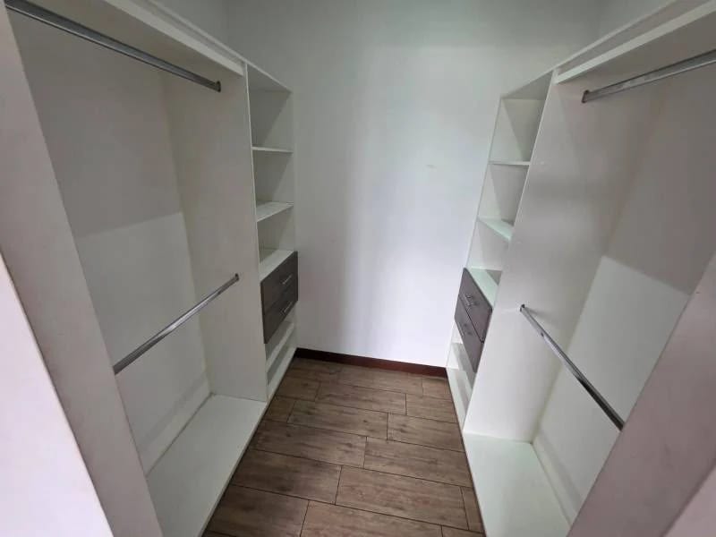 Apartamento de lujo en zona 10 - Image 2