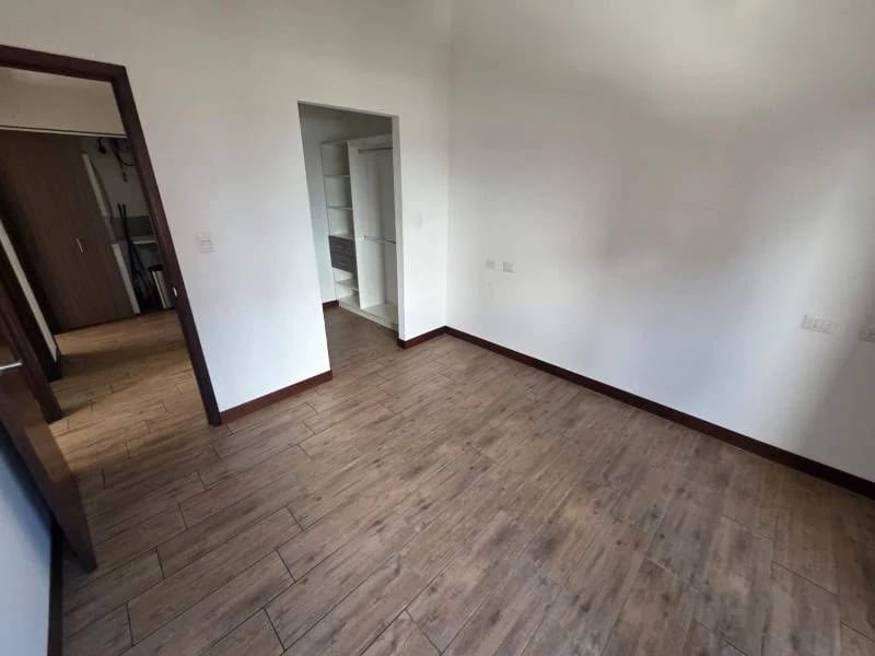 Apartamento de lujo en zona 10 - Image 1