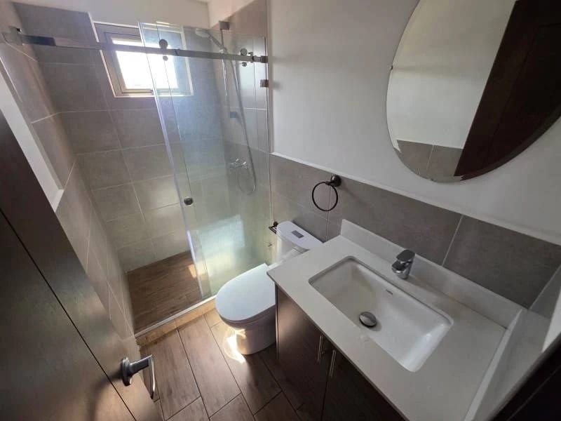 Apartamento de lujo en zona 10 - Image 4