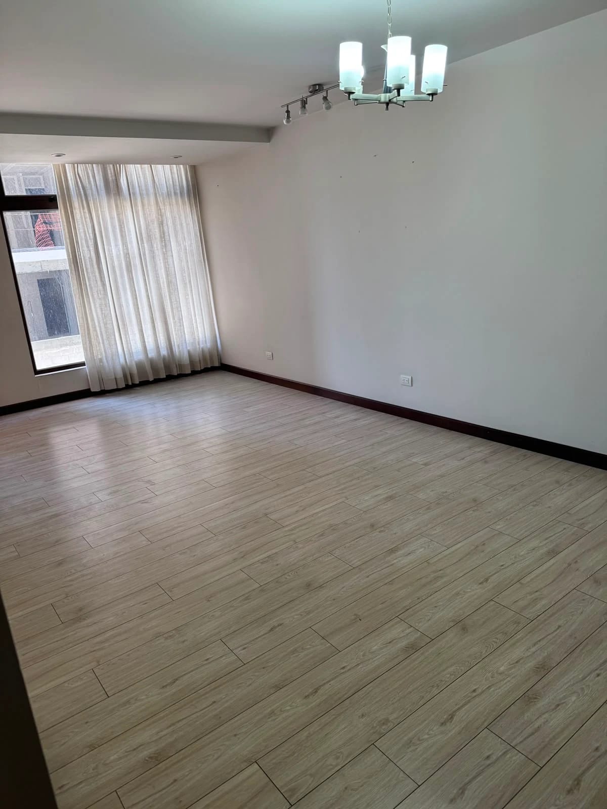 Apartamento en zona 10 — Apartamento en Alquiler en Zona 10, Guatemala, Ciudad — foto 5 de 13