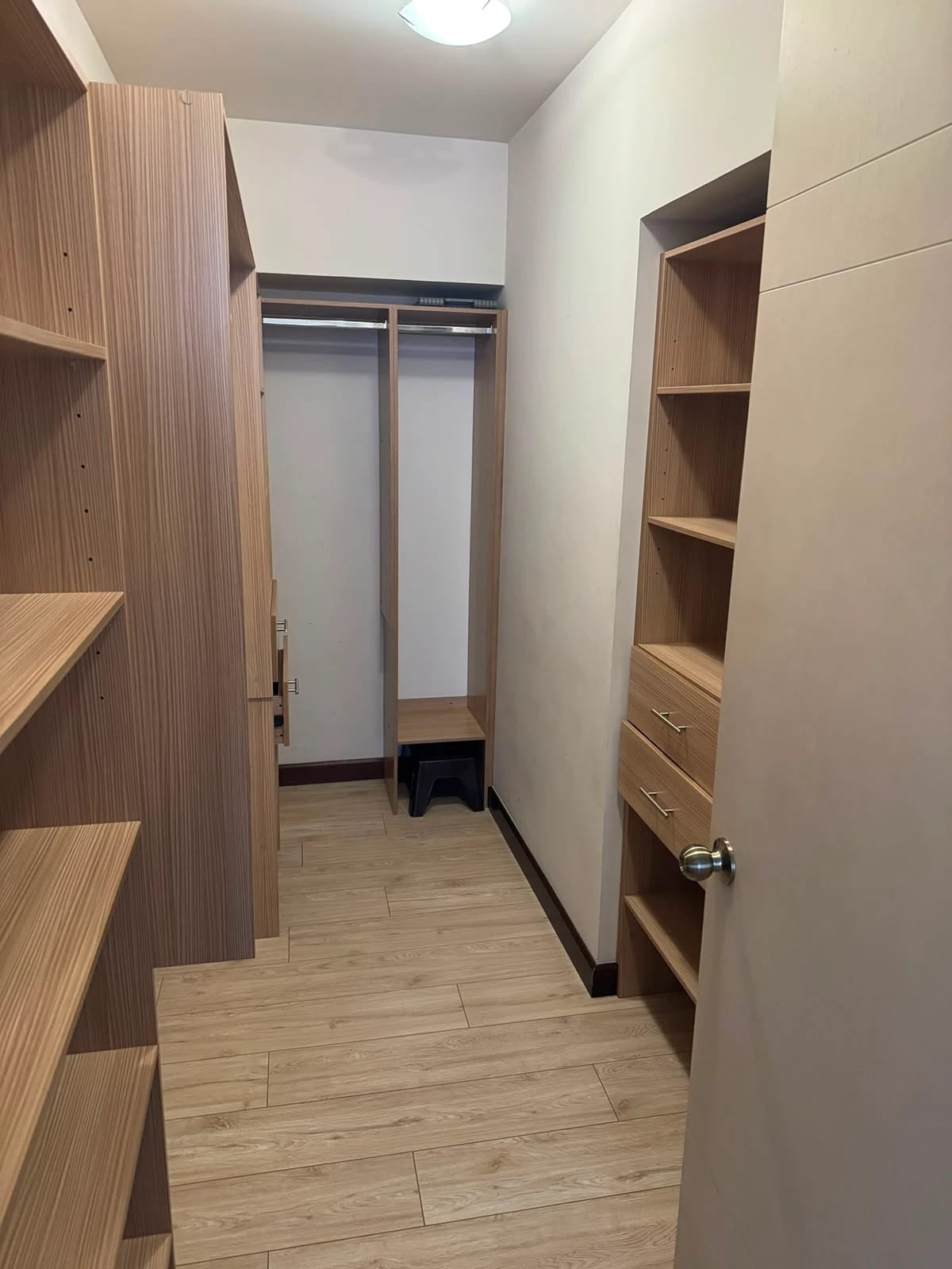 Apartamento en zona 10 — Apartamento en Alquiler en Zona 10, Guatemala, Ciudad — foto 7 de 13