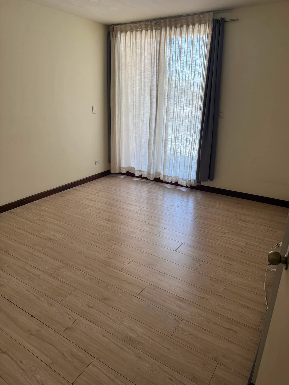 Apartamento en zona 10 — Apartamento en Alquiler en Zona 10, Guatemala, Ciudad — foto 6 de 13