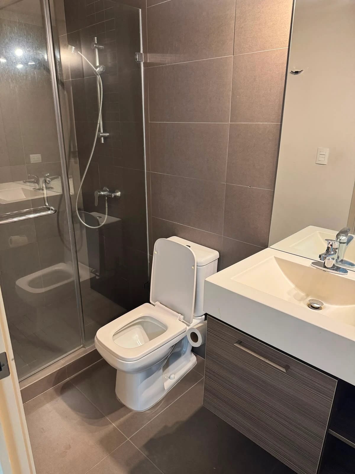 Apartamento en zona 10 — Apartamento en Alquiler en Zona 10, Guatemala, Ciudad — foto 8 de 13