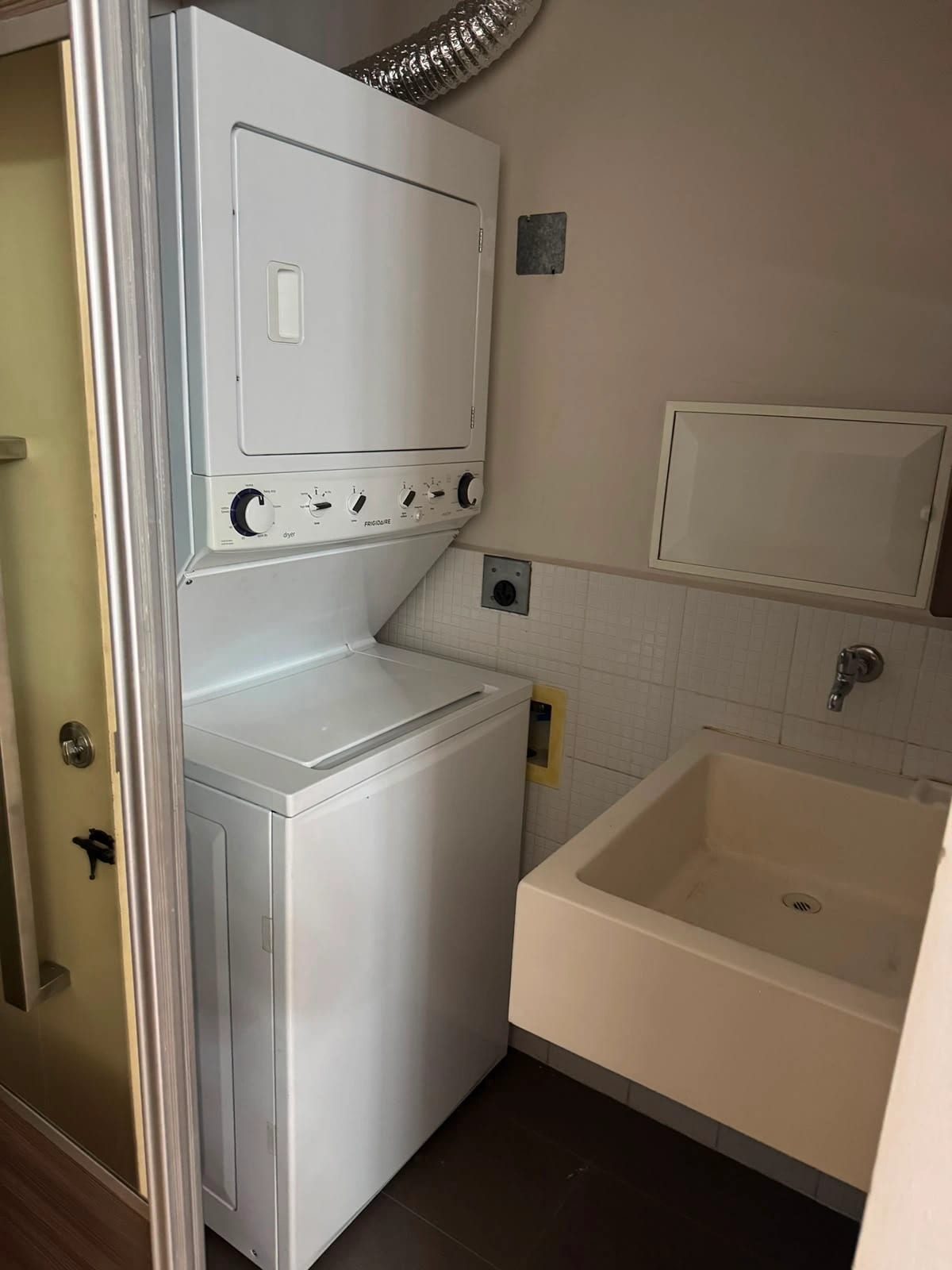Apartamento en zona 10 — Apartamento en Alquiler en Zona 10, Guatemala, Ciudad — foto 10 de 13
