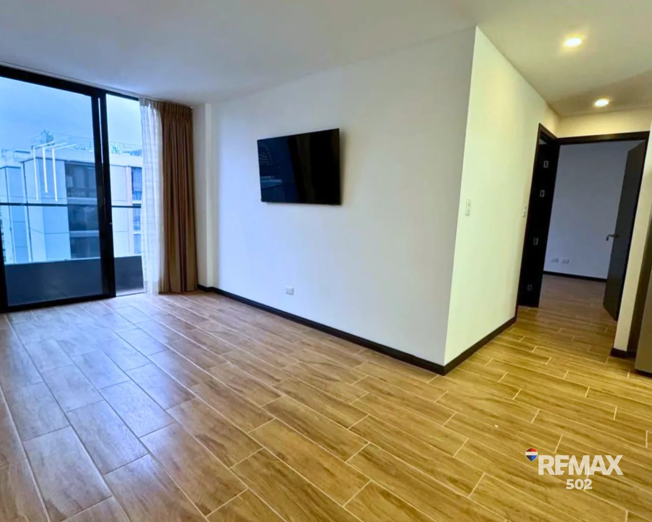 Apartamento en Renta - Essenza (Zona 13) — Apartamento en Alquiler en Essenza, Zona 13, Guatemala, Ciudad — foto 7 de 10