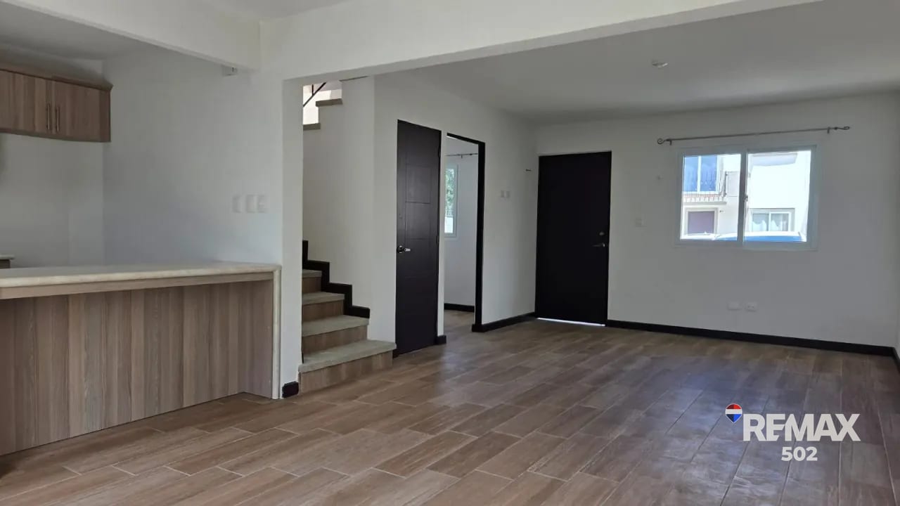 Casas en Alquiler – Condominio Condado Florenza, San José Pinula — Casa en Alquiler en Condado Florenza, San José Pinula, Guatemala, Ciudad — foto 2 de 17