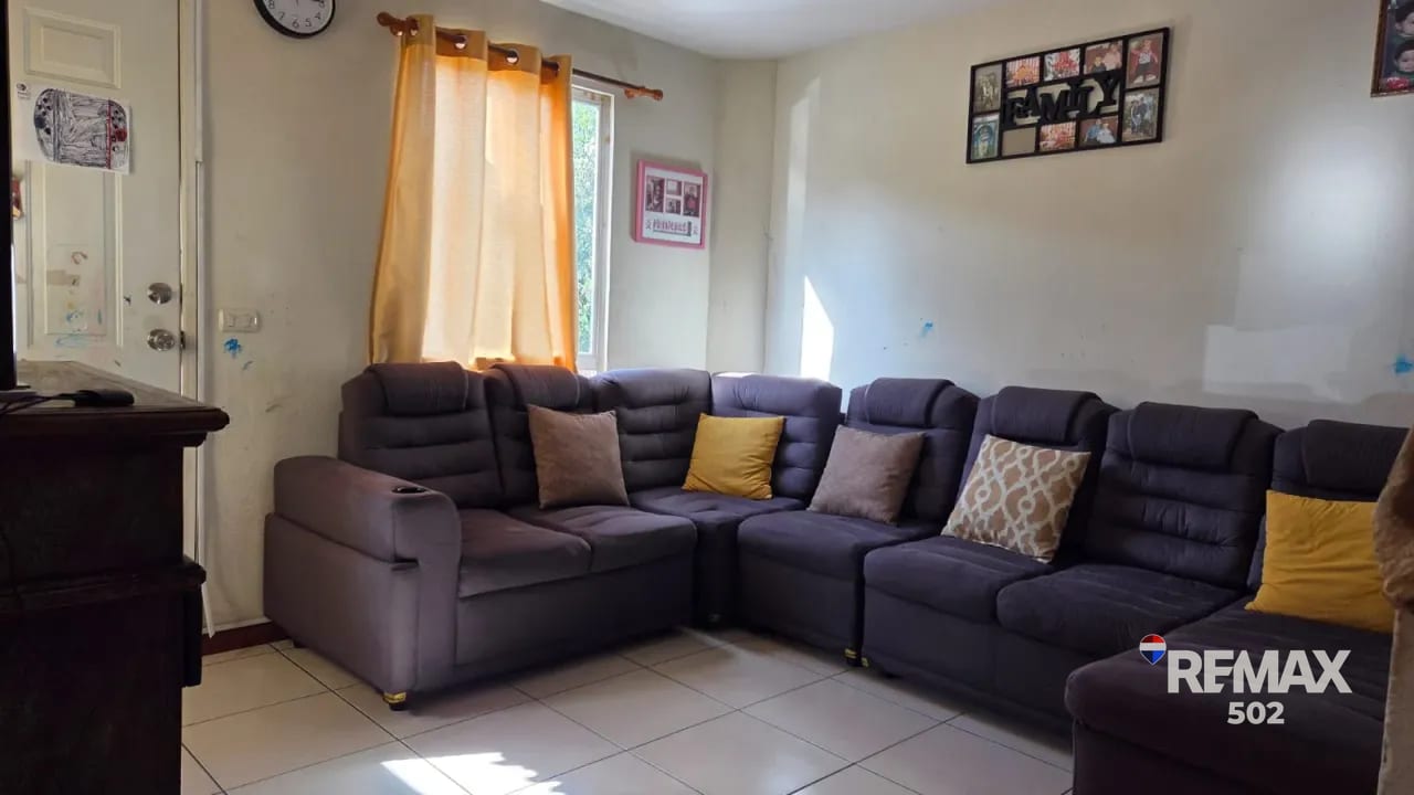 Casa en Venta Condominio Jardines de Verona, Ciudad Santa Clara, VN — Casa en Venta en Alamedas de Santa Clara, Villa Nueva, Guatemala, Ciudad — foto 3 de 13