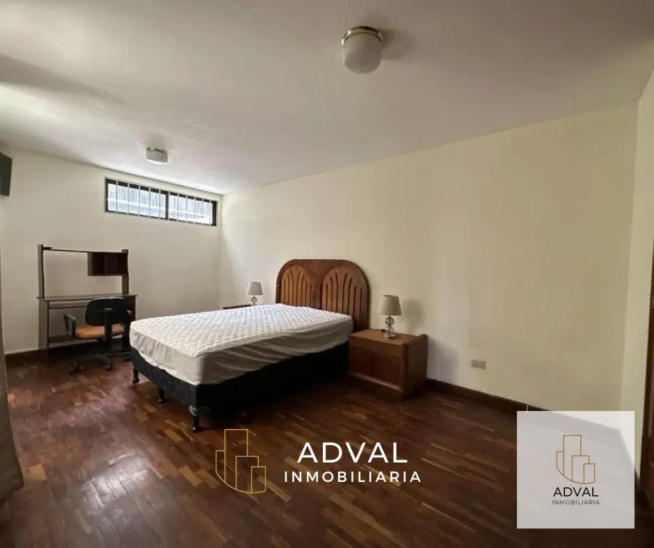 Casa para oficina Z.4 — Oficina en Alquiler en Zona 4, Guatemala, Ciudad — foto 3 de 12