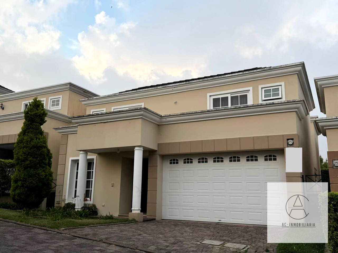 Casa en renta dentro de condominio, Villas de Entreverdes — Casa en Alquiler en Villas de Entreverdes, Carretera a El Salvador, Guatemala, Ciudad — foto 1 de 16