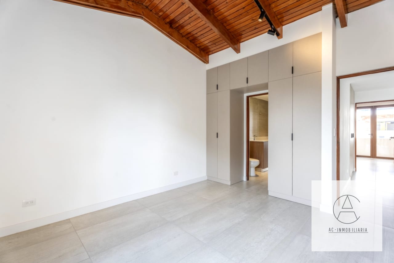 Casa en venta completamente remodelada. Condominio Los Cipreses — Casa en Venta en Zona 10, Guatemala, Ciudad — foto 8 de 17