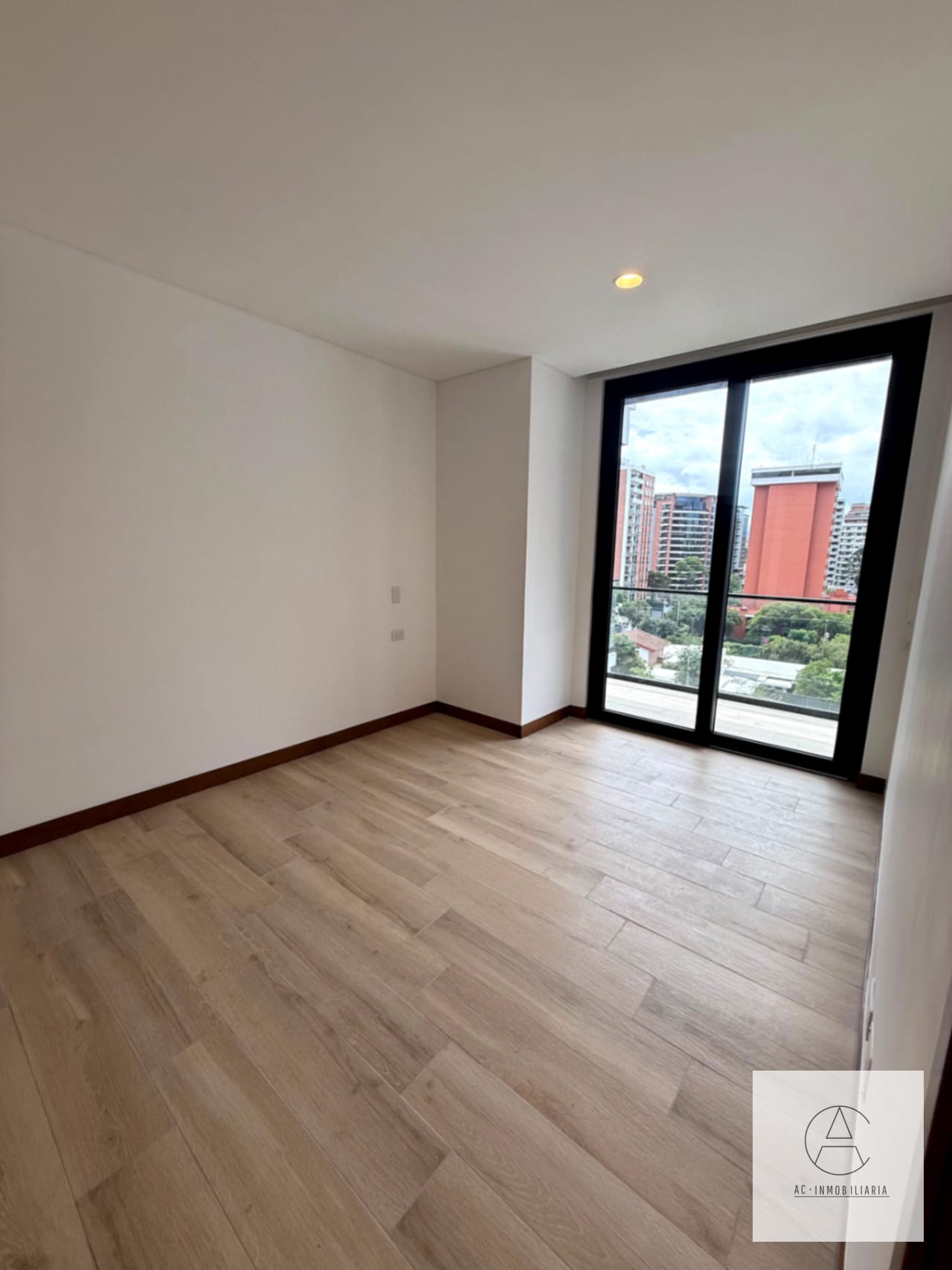 Apartamento en renta FERRÉ DIEZ, para estrenar — Apartamento en Alquiler en Ferré Diez, Zona 10, Guatemala, Ciudad — foto 6 de 16