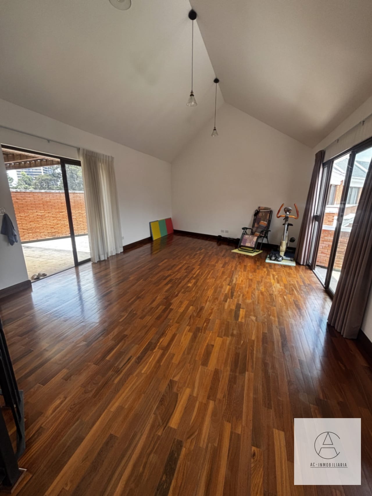 Casa en venta en Pasaje Oakland, zona 10 — Casa en Venta en Zona 10, Guatemala, Ciudad — foto 4 de 17