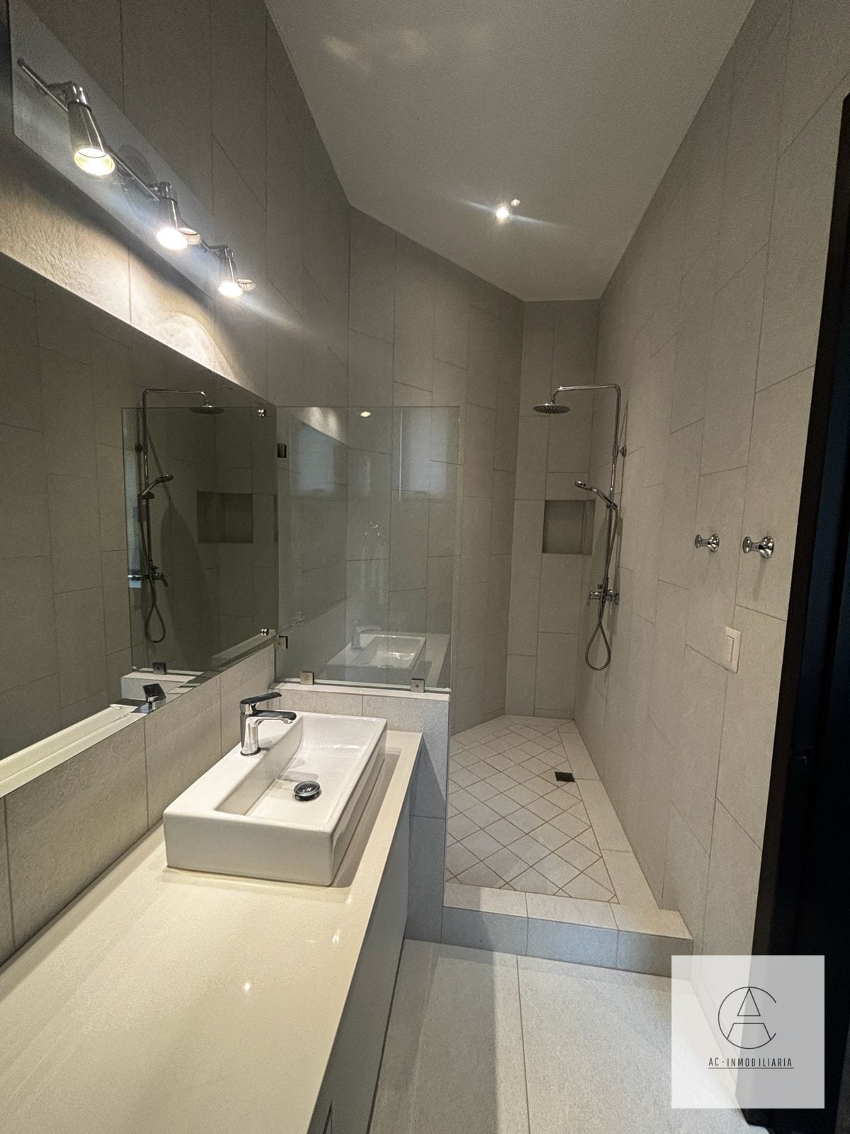 Linda casa de un niel en venta, Hacienda Nueva, Country Club — Casa en Venta en Hacienda Nueva, San José Pinula, Guatemala, Ciudad — foto 11 de 17