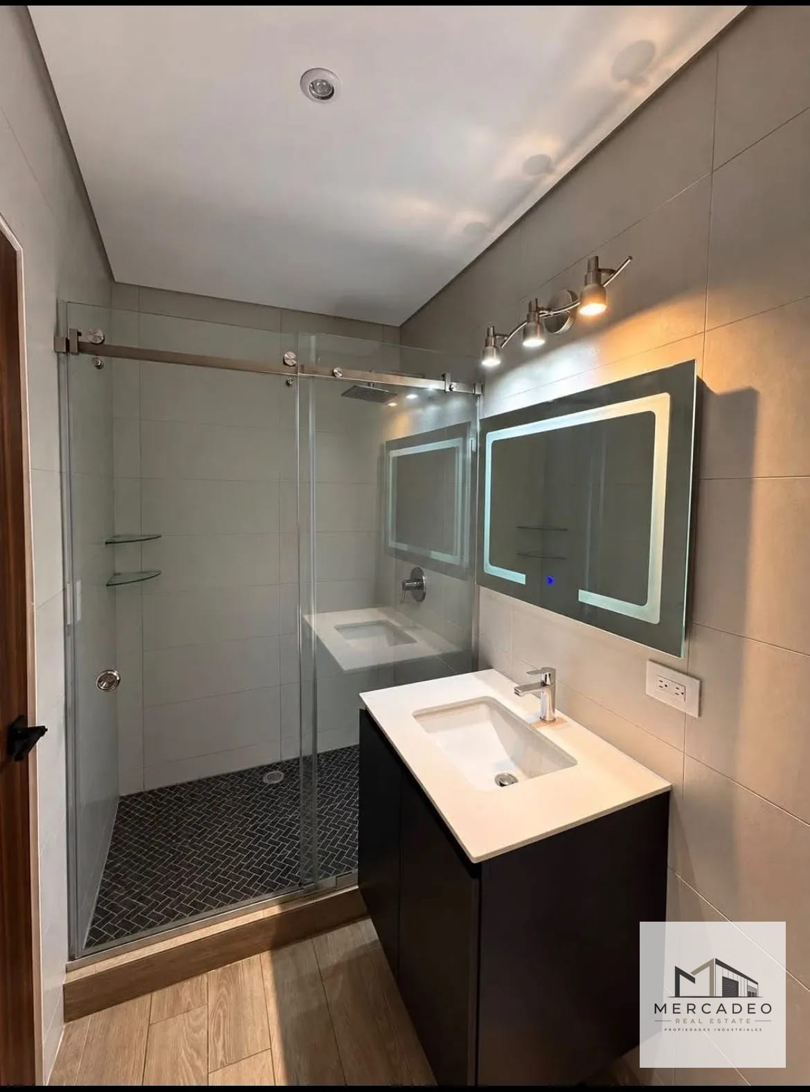 Centrico Apartamento en SEPTIMO Z.4 — Apartamento en Alquiler en Séptimo, Zona 4, Guatemala, Ciudad — foto 7 de 7