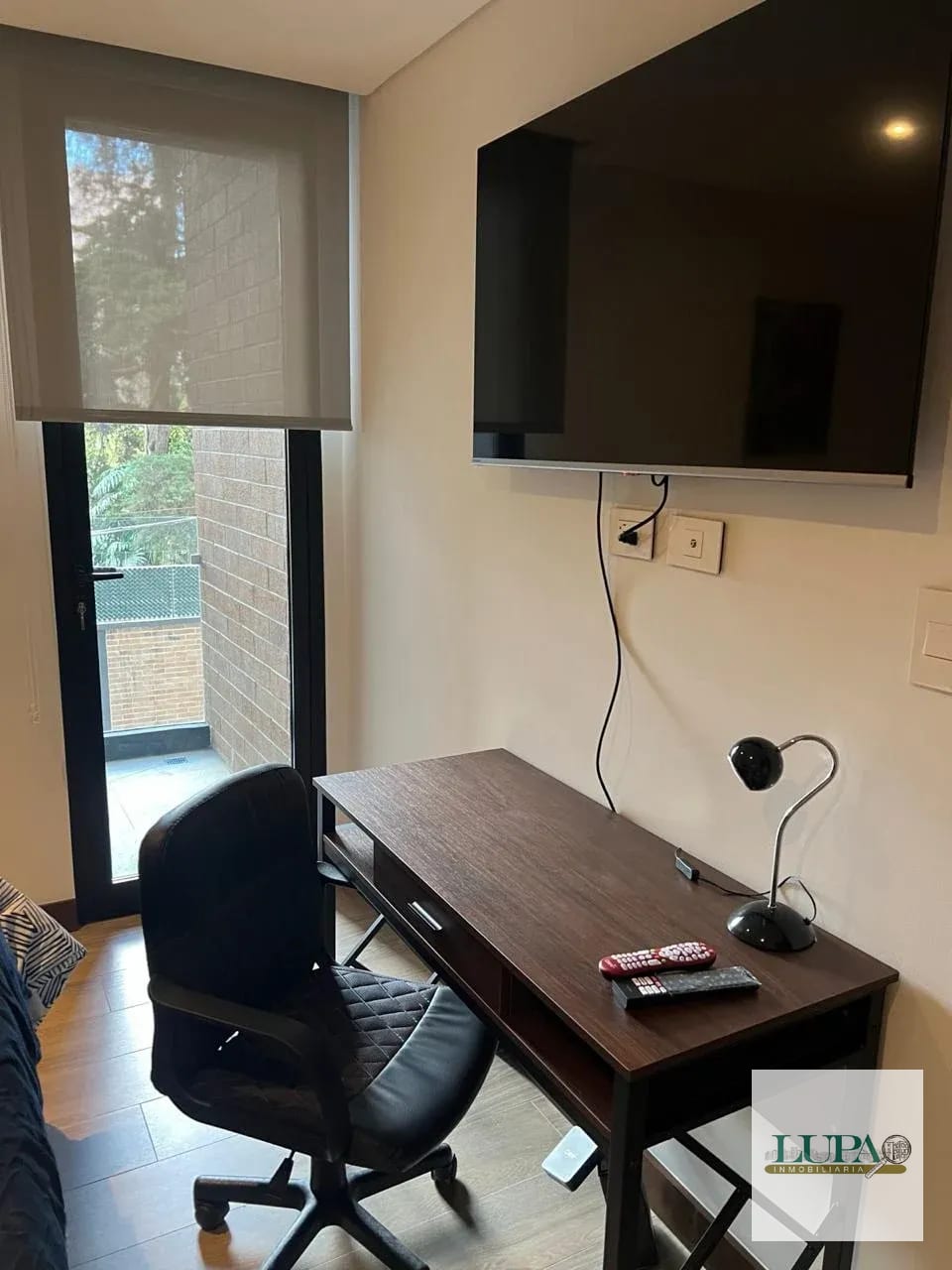 SE RENTA APARTAMENTO AMUEBLADO Y EQUIPADO EN EDIFICIO RESERVA DIEZ ZONA 10 — Apartamento en Alquiler en Reforma 10 (Reforma Business Center), Zona 10, Guatemala, Ciudad — foto 2 de 10