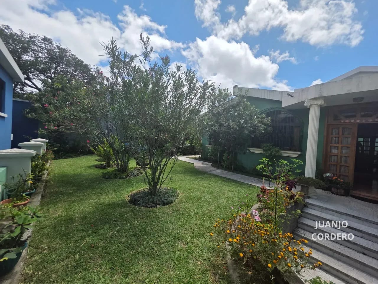 ¡Amplia Casa en Venta con 2 Apartamentos Independientes! Condominio La Arboleda, San Cristóbal — Casa en Venta en Zona 8 Mixco, Guatemala, Ciudad — foto 8 de 12