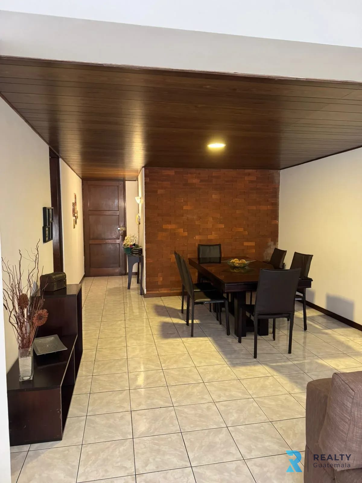 RENTO Apartamento Santa Clara II, Zona 10 — Apartamento en Alquiler en Santa Clara II, Zona 10, Guatemala, Ciudad — foto 3 de 10