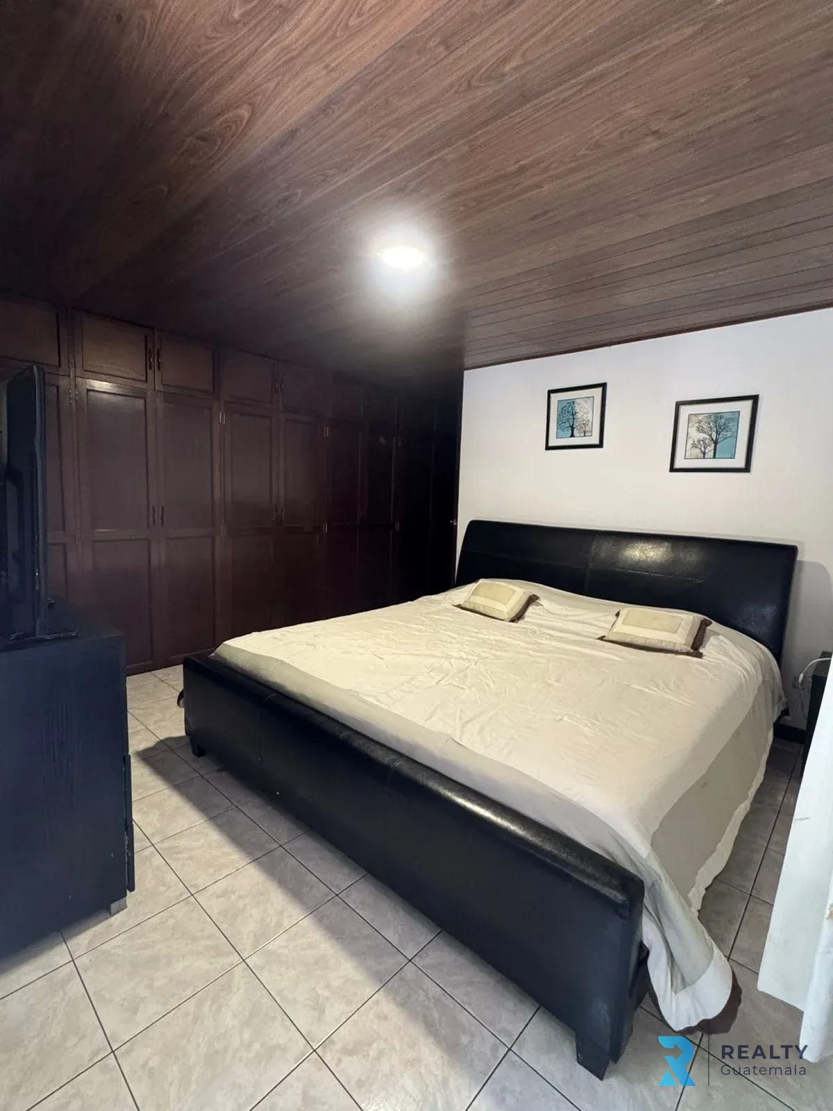 RENTO Apartamento Santa Clara II, Zona 10 — Apartamento en Alquiler en Santa Clara II, Zona 10, Guatemala, Ciudad — foto 9 de 10