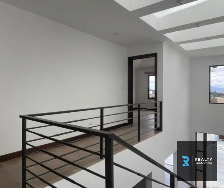 RENTO Casa Condominio La Reserva II, Lomas de San Isidro, Zona 16 — Casa en Alquiler en Lomas de San Isidro, Zona 16, Guatemala, Ciudad — foto 4 de 14