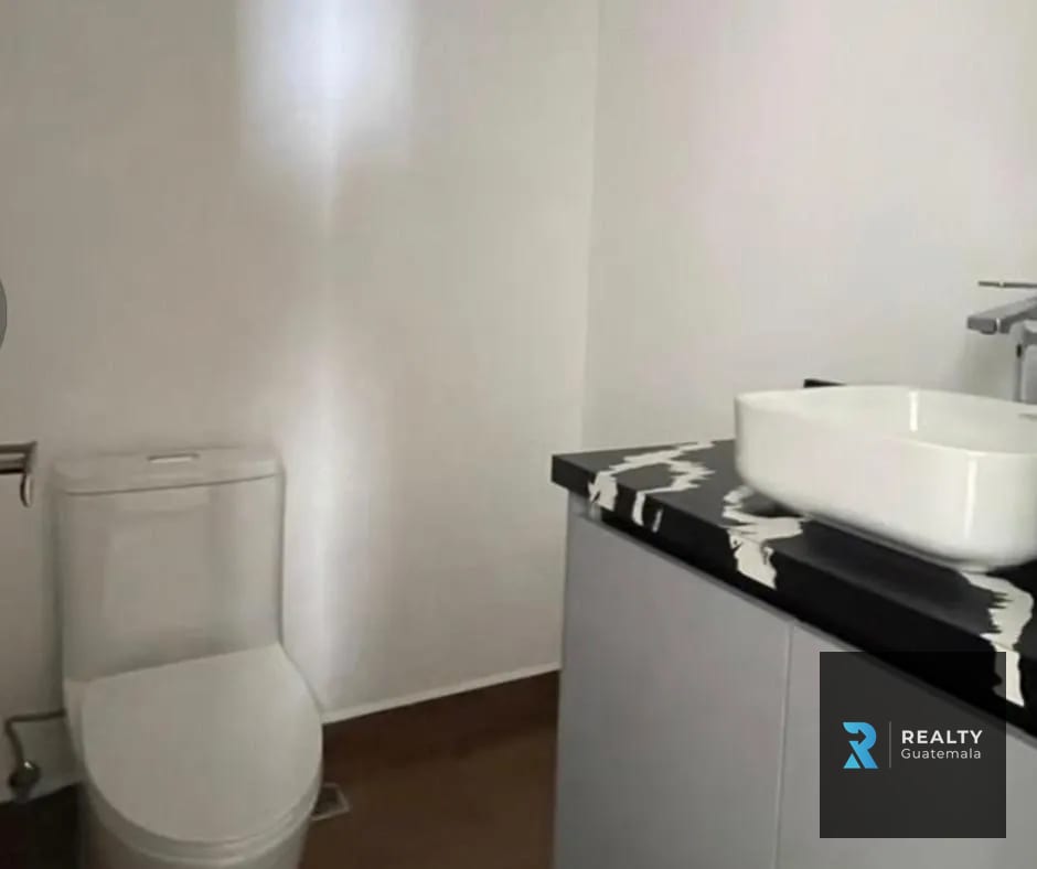 RENTO Casa Condominio La Reserva II, Lomas de San Isidro, Zona 16 — Casa en Alquiler en Lomas de San Isidro, Zona 16, Guatemala, Ciudad — foto 10 de 14