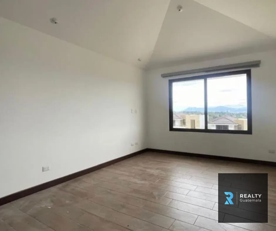 RENTO Casa Condominio La Reserva II, Lomas de San Isidro, Zona 16 — Casa en Alquiler en Lomas de San Isidro, Zona 16, Guatemala, Ciudad — foto 12 de 14