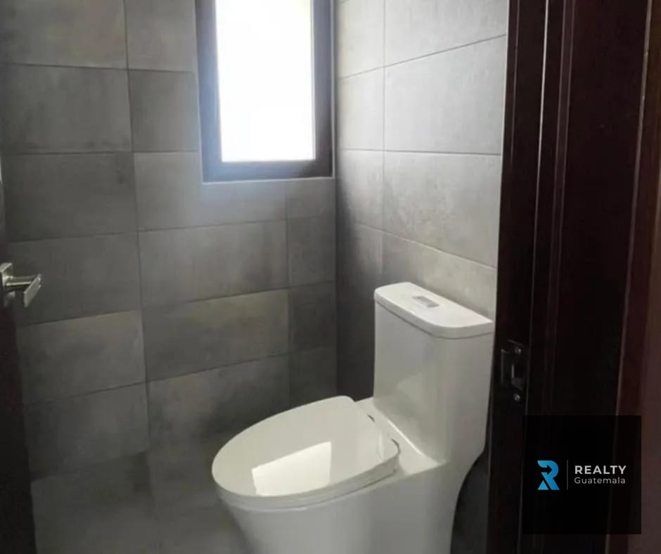 RENTO Casa Condominio La Reserva II, Lomas de San Isidro, Zona 16 — Casa en Alquiler en Lomas de San Isidro, Zona 16, Guatemala, Ciudad — foto 7 de 14
