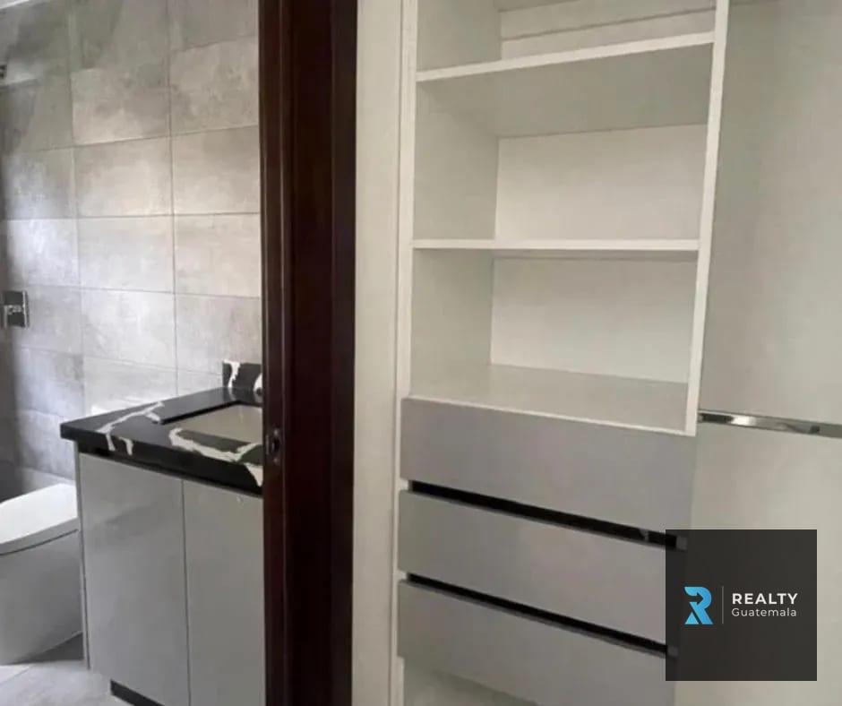 RENTO Casa Condominio La Reserva II, Lomas de San Isidro, Zona 16 — Casa en Alquiler en Lomas de San Isidro, Zona 16, Guatemala, Ciudad — foto 11 de 14