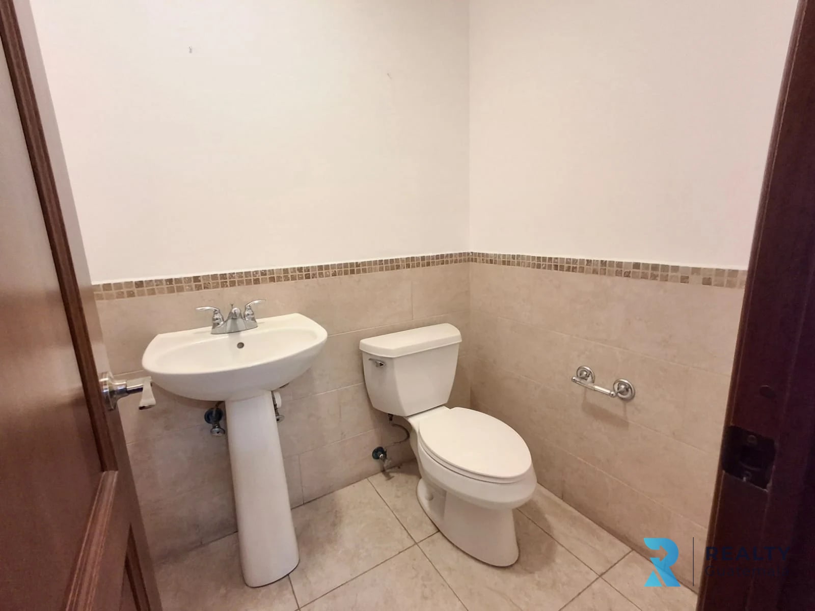 RENTO Apartamento Torre del Valle 2, Zona 10 — Apartamento en Alquiler en Torre Del Valle, Zona 10, Guatemala, Ciudad — foto 4 de 16