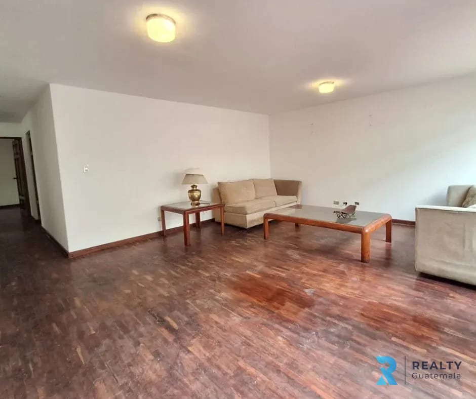 RENTO Casa Zona 4 — Casa en Alquiler en Zona 4, Guatemala, Ciudad — foto 4 de 17