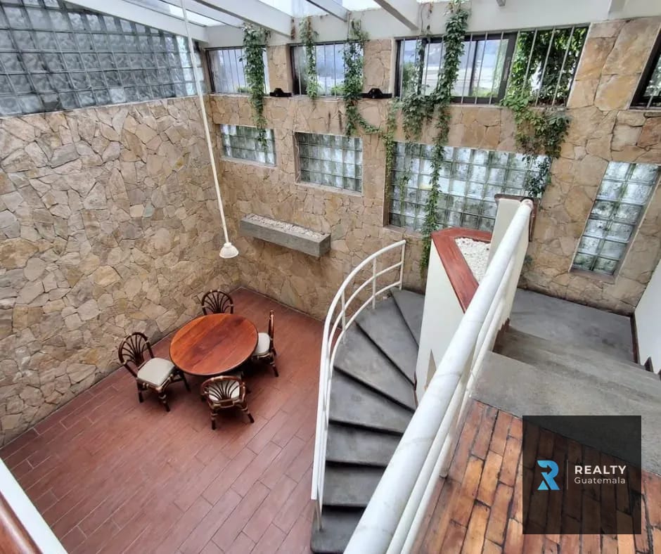 RENTO Casa Zona 4 — Casa en Alquiler en Zona 4, Guatemala, Ciudad — foto 7 de 16