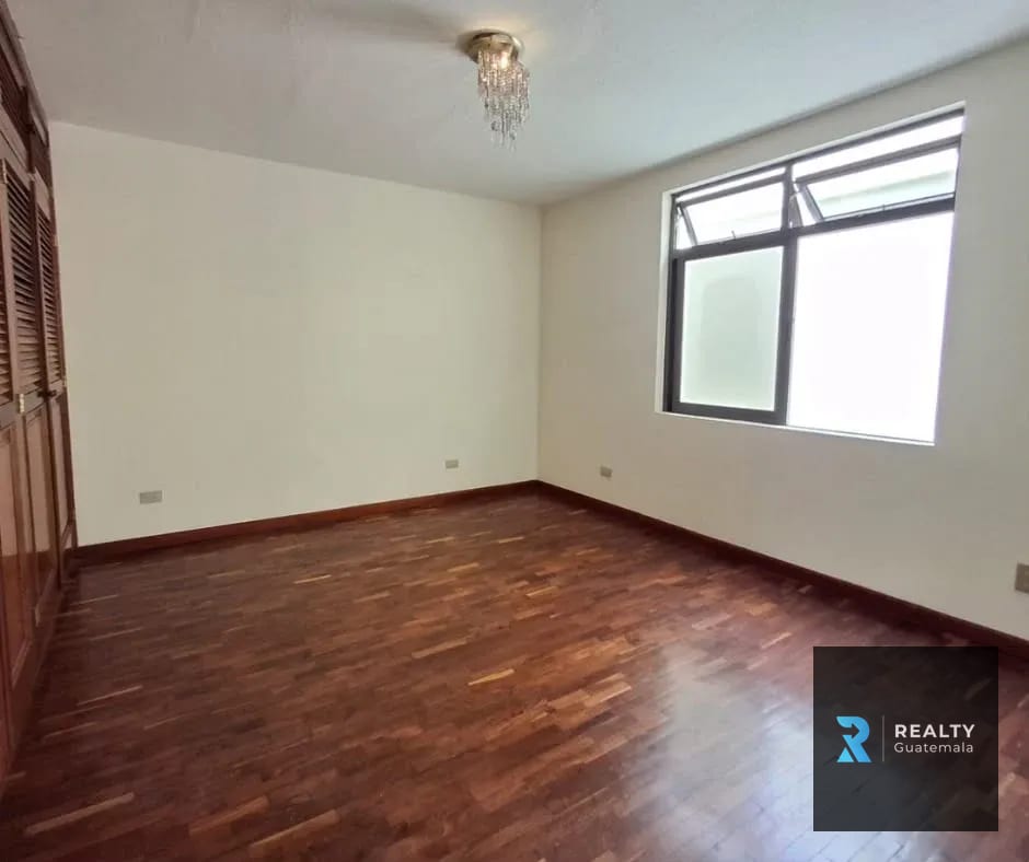 RENTO Casa Zona 4 — Casa en Alquiler en Zona 4, Guatemala, Ciudad — foto 11 de 16