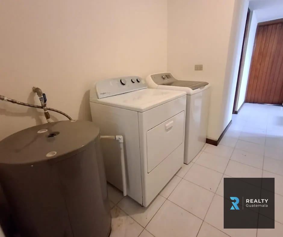 RENTO Casa Zona 4 — Casa en Alquiler en Zona 4, Guatemala, Ciudad — foto 15 de 16