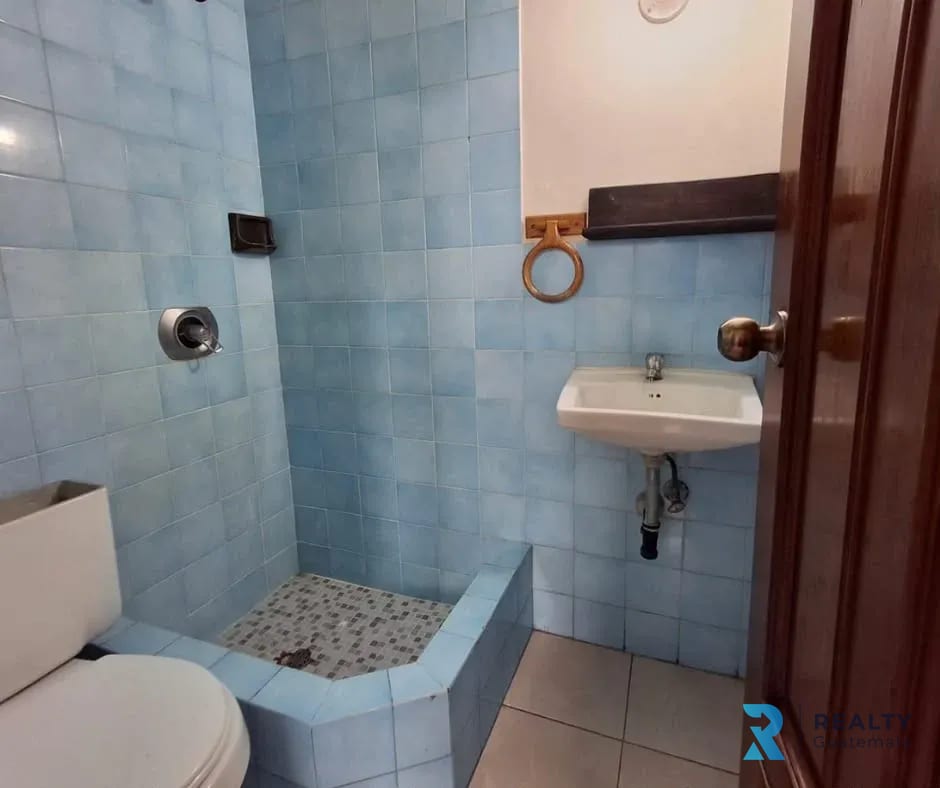 RENTO Casa Zona 4 — Casa en Alquiler en Zona 4, Guatemala, Ciudad — foto 14 de 17
