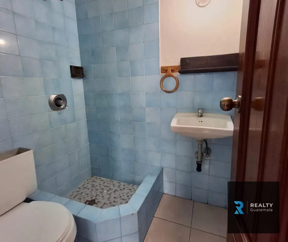 RENTO Casa Zona 4 — Casa en Alquiler en Zona 4, Guatemala, Ciudad — foto 13 de 16