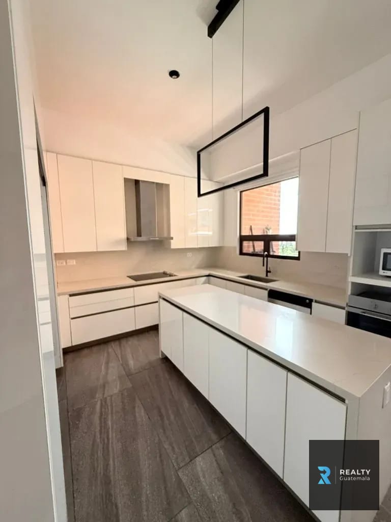 Apartamento en Renta, Zona 10!! — Apartamento en Alquiler en Salvattore, Zona 10, Guatemala, Ciudad — foto 3 de 9