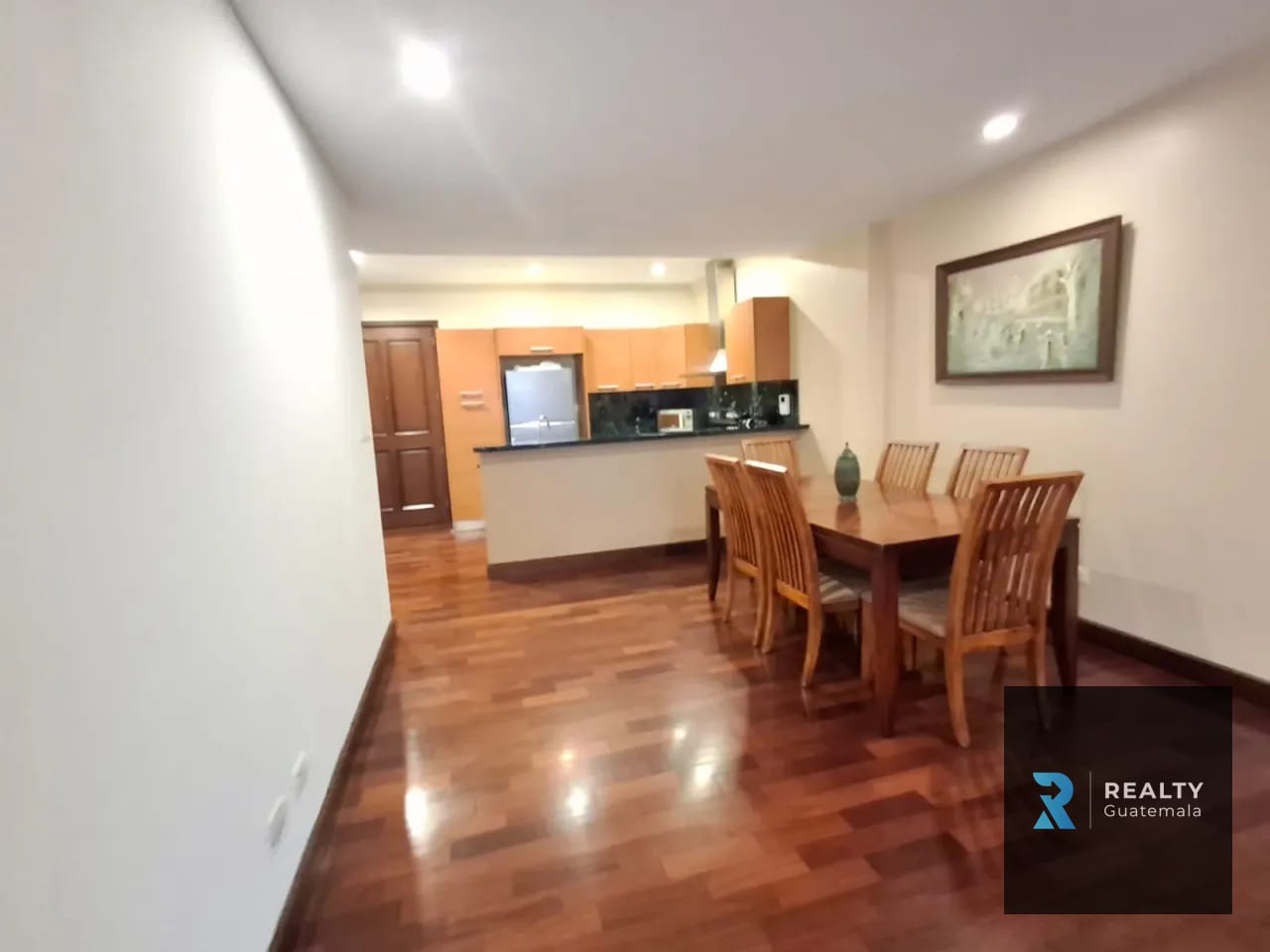 Rento Apartamento Santa Maria, Zona 10 — Apartamento en Alquiler en Santa María, Zona 10, Guatemala, Ciudad — foto 2 de 10