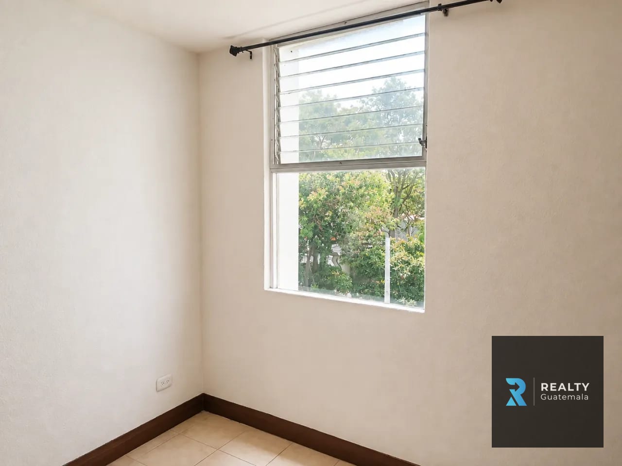 RENTO Apartamento Torre Atlántica, Zona 18 — Apartamento en Alquiler en Zona 18, Guatemala, Ciudad — foto 6 de 8