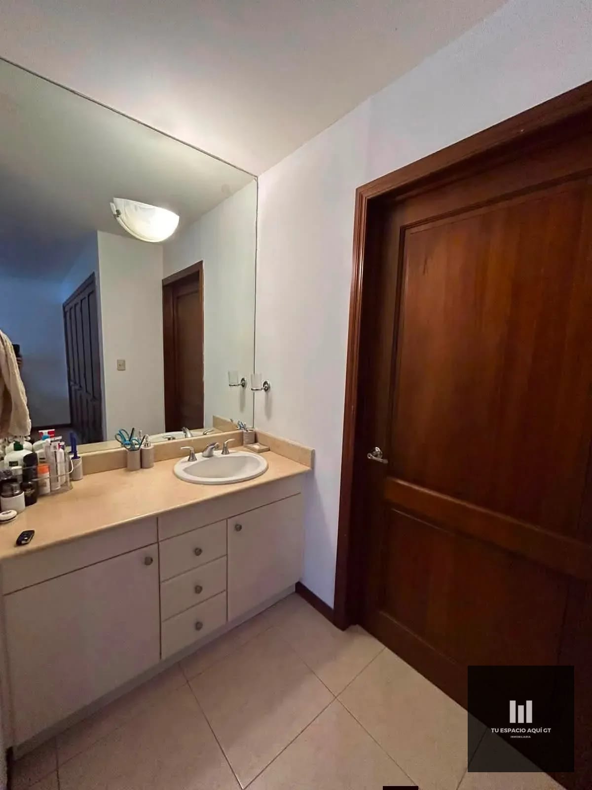 Bello apartamento En Venta En Torre Del Valle ll, Zona 10 — Apartamento en Venta en Zona 10, Guatemala, Ciudad — foto 11 de 12